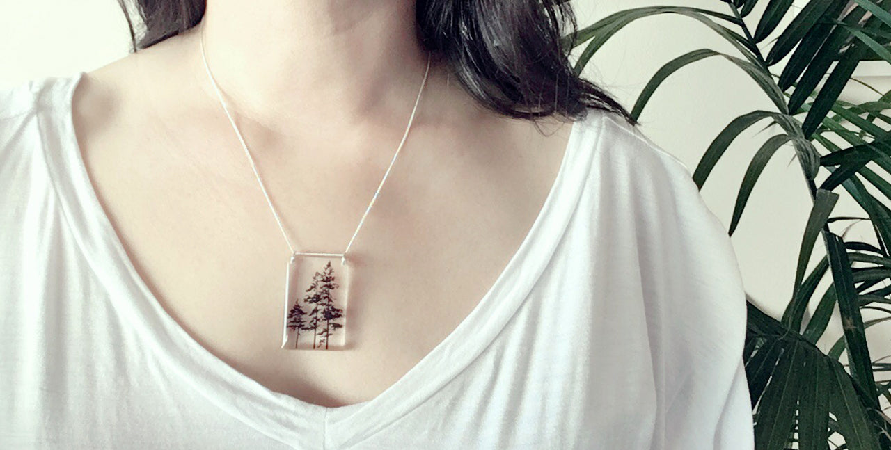 Tall 2 Crows Necklace image 1